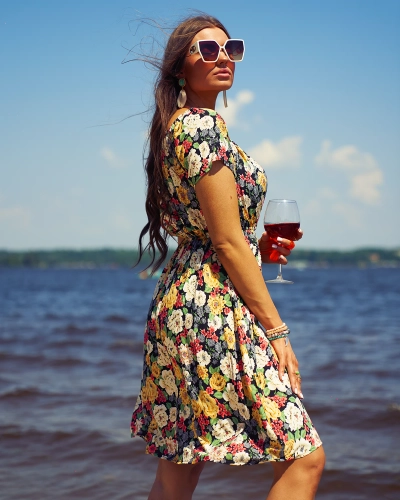 Royalfashion Rochie mini florală pentru femei a'la hiszpanka în negru
