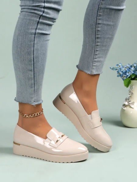 Royalfashion Loafers din piele lacuită pentru femei Arefel