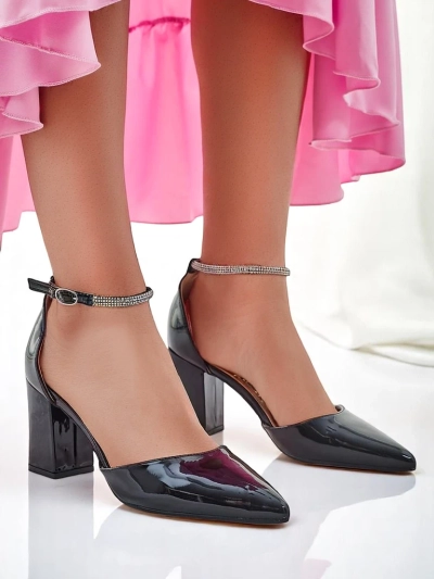 Royalfashion Pantofi cu toc pentru femei din piele ecologică lacuită cu o curea decorată cu cristale Furoni