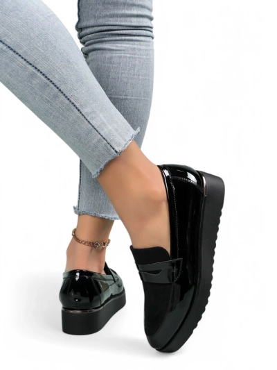 Royalfashion Mocasi pentru femei din piele lacuită Afidale