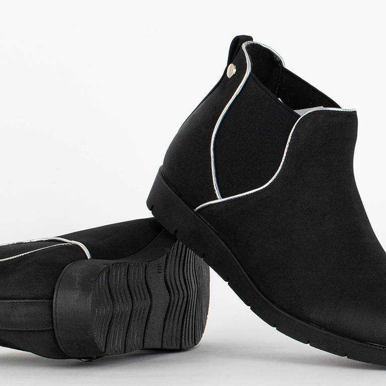 OUTLET Cizme elegante pentru femei negre Zulla- Incaltaminte