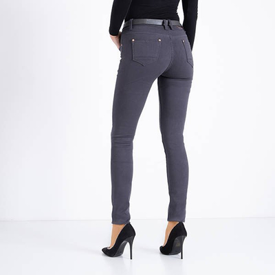 Pantaloni de femei gri cu curea - Îmbrăcăminte