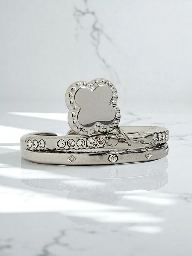 Brățară tip manșetă Dolce Vita cu talismane decorative