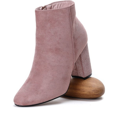 Różowe botki na słupku Freyana- Obuwie