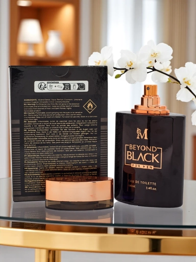 Inspirată Apă de parfum pentru bărbați Beyond Black