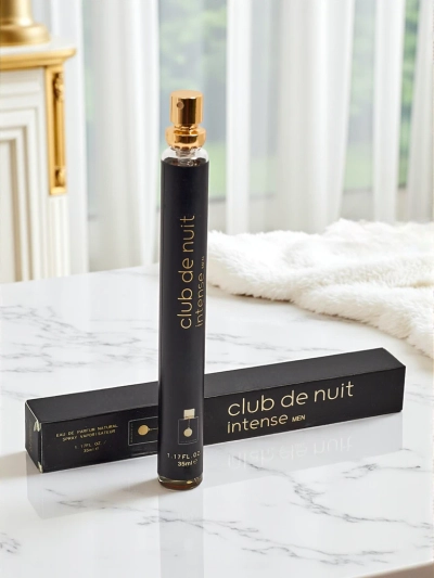 Apa de parfum pentru bărbați Club de Nuit inspirată