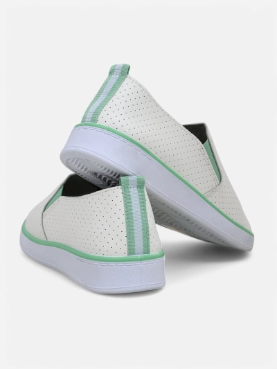 Pantofii slip-on perforați Royalfashion pentru femei Kassias