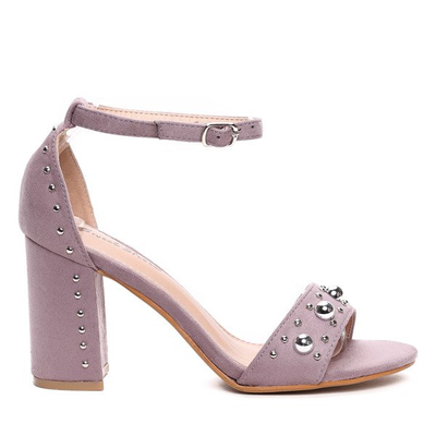 Fioletowe sandały na słupku- Obuwie