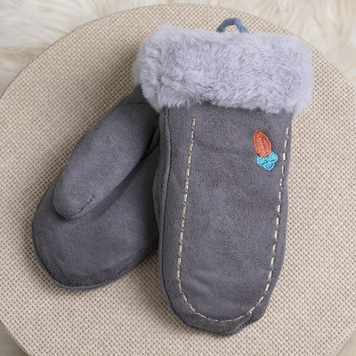 Mănuși gri pentru copii pe șir și mănuși - Mittens