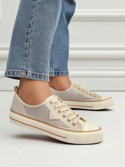 Aurelia Beige - tenîsên qumaşê yên jinan ên bi tabana daîre 3 cm