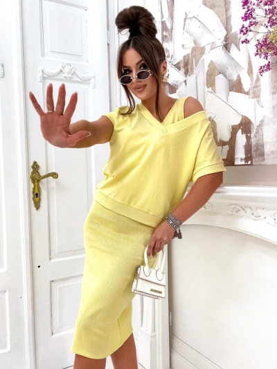 Set Royalfashion pentru femei cu un hanorac dezvăluitor și o rochie lungă până la genunchi