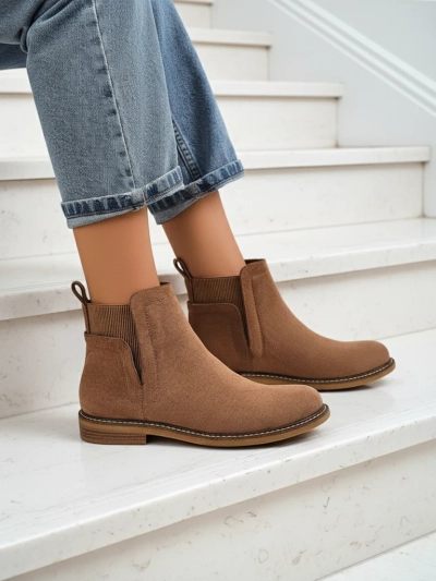 Gyal dem boot ala Chelsea boot fram eko-suedha Veysi