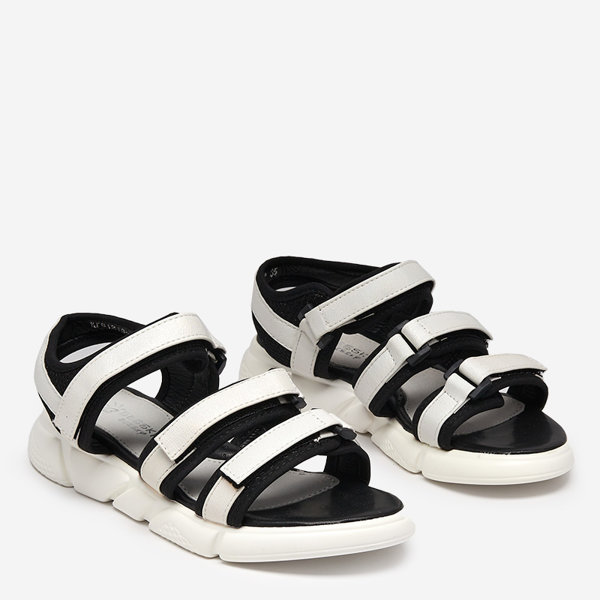 Sandale pentru fete prinse cu Velcro în Mumin-Shoes albi