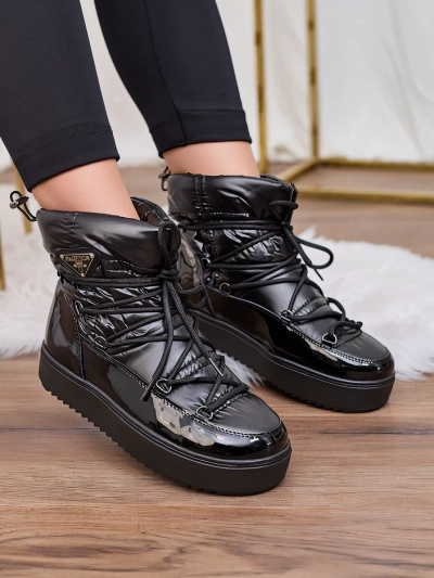 Royalfashion Cizme de damă slip-on a'la cizme de zăpadă în negru Vevnose