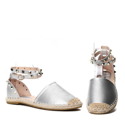 Srebrne espadryle z ćwiekami - Obuwie