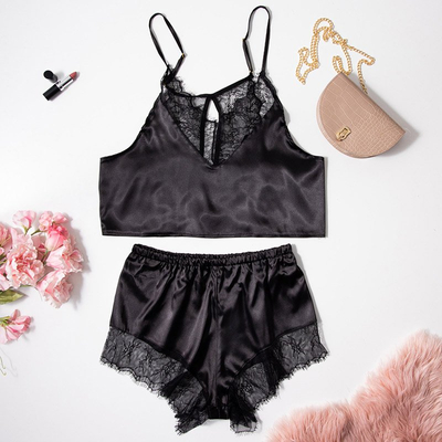 Pijamale de dama negre cu dantela - Imbracaminte