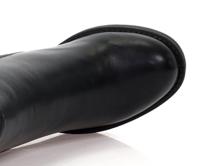 Czarne botki na słupku z suwakiem - Obuwie