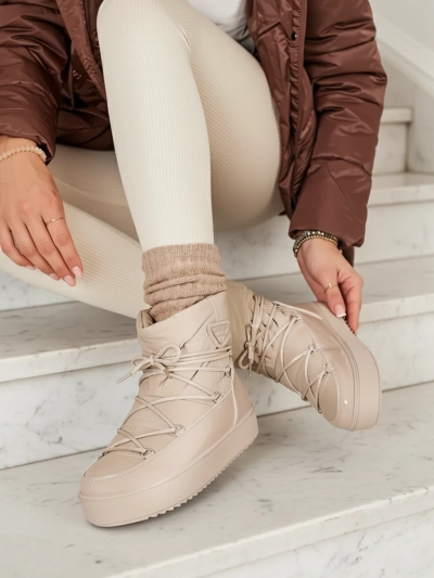 Royalfashion Cizme de damă slip-on a'la cizme de zăpadă a'la în maro deschis Vevnose