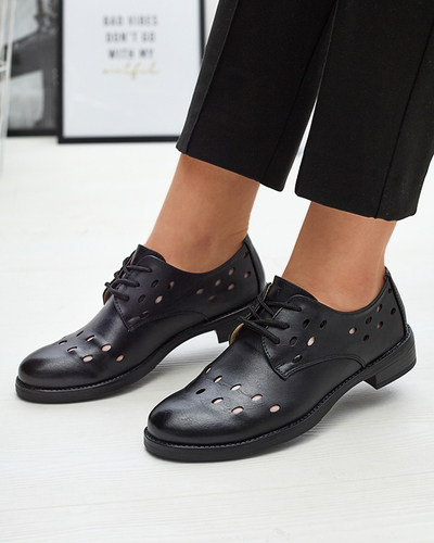Pantofi de damă cu șiret din piele ecologică traforată, de culoare neagră Selofso- Footwear