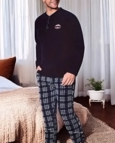 Pijamale de bărbați cu carouri a' la polar