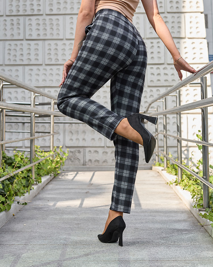 Royalfashion Pantaloni cu carouri gri din țesătură largă pentru femei negre