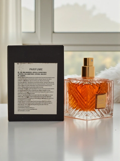 Apa de parfum unisex inspirată Kamra