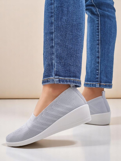 Mocasini Royalfashion pentru femei pe o talpă joasă Epoles