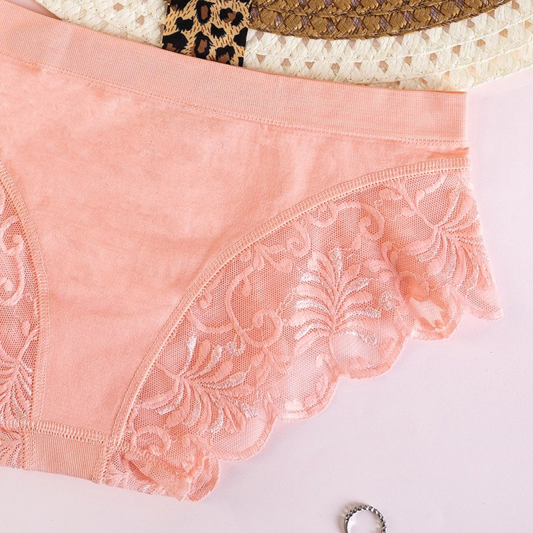 Chiloți de damă pudră cu dantelă - Lenjerie intimă