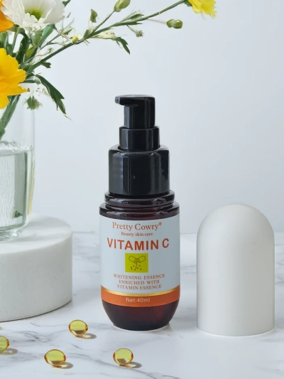 Serul Pretty Cowry pentru față cu Vitamina C 40 ml