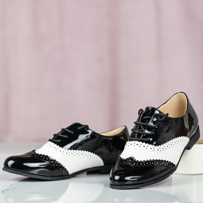 Czarno - białe półbuty w stylu retro Chaplin - Obuwie