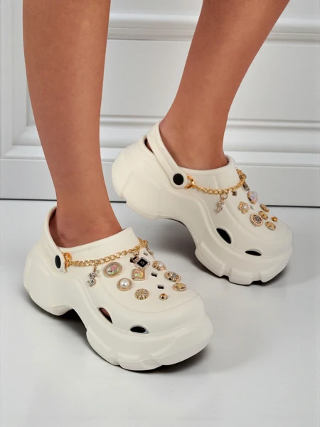 Caligae Aurelia Bianca Sandals with chain decorations in glamour style