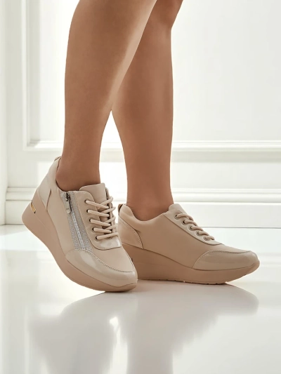 Sneakers dama cu toc HeraBea bej din piele ecologica 6,5 cm cu fermoar