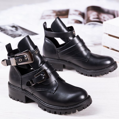 Czarne botki z wycięciem na płaskim obcasie Loca - Obuwie