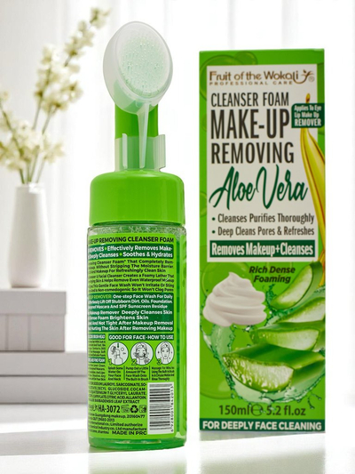 Spumă facială de curățare și hidratare cu aloe și perie