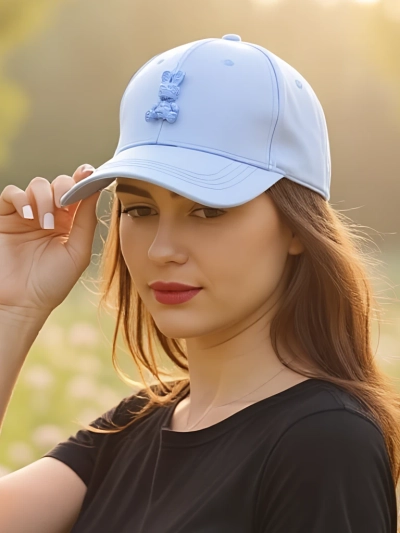 Royalfashion Șapcă cu Patch Chic Iepuraș