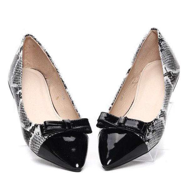 Balerinki we wzór a'la skóra węża- Obuwie