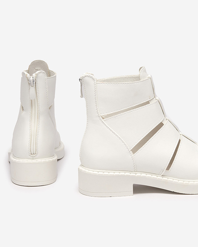 Cizme de dama albe cu decupaje de la Berofeli - Incaltaminte