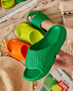 verde închis