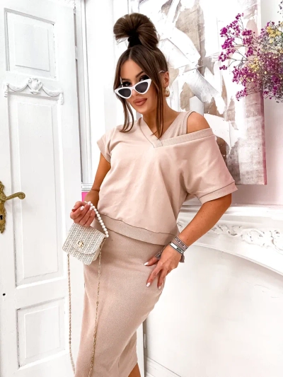 Set Royalfashion pentru femei cu un top care dezvăluie și o rochie până la genunchi
