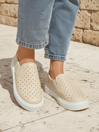 Espadrilles slip-on Callista bej pentru femei, din piele ecologică, cu platformă