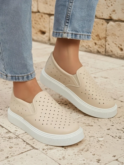 Espadrilles slip-on Callista bej pentru femei, din piele ecologică, cu platformă