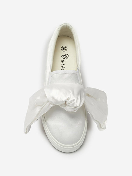Adidași slip-on pentru femei, albi, cu fundiță Erous- Footwear