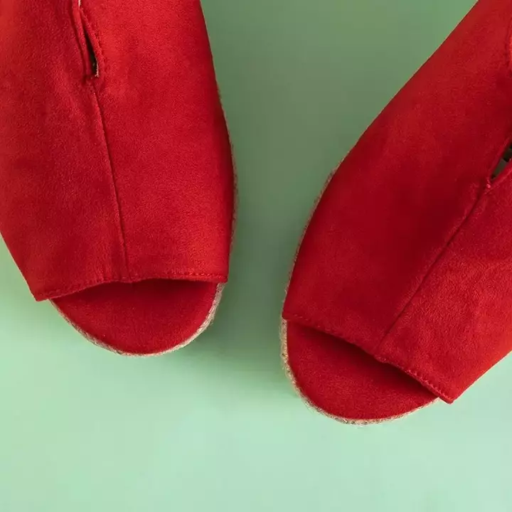 Clowse sandale de culoare roșie pentru femei - încălțăminte