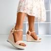 Jasnoróżowe damskie sandały na koturnie Zaseli - Obuwie
