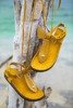 OUTLET Musztardowe sandały japonki wiązane Celione - Obuwie