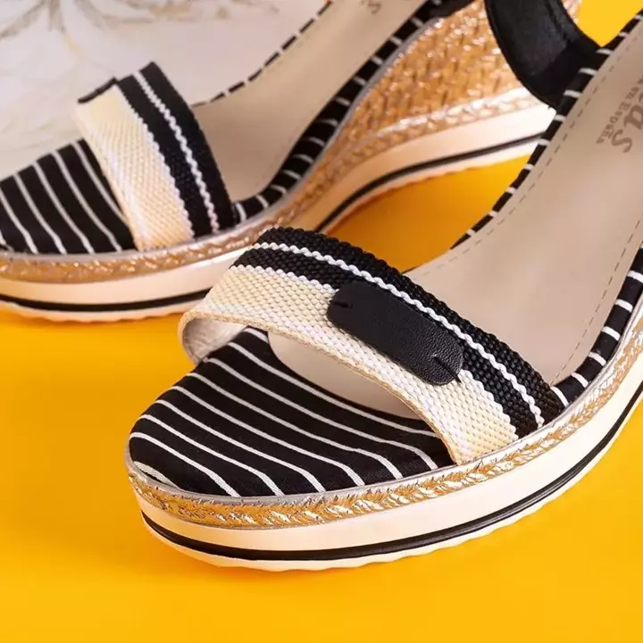 OUTLET Sandale cu dungi cu dungi negre pentru femei Carlota - Încălțăminte