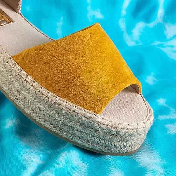 OUTLET Sandale galbene pentru femei pe platforma Almira - Încălțăminte
