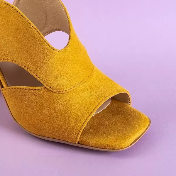 OUTLET Sandale galbene pentru femei pe postul Biserka - Încălțăminte