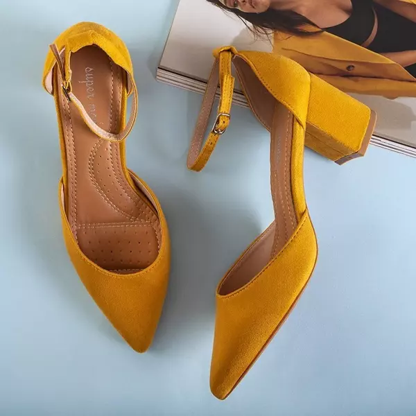 OUTLET Sandale galbene pentru femei pe postul Rumila - Încălțăminte