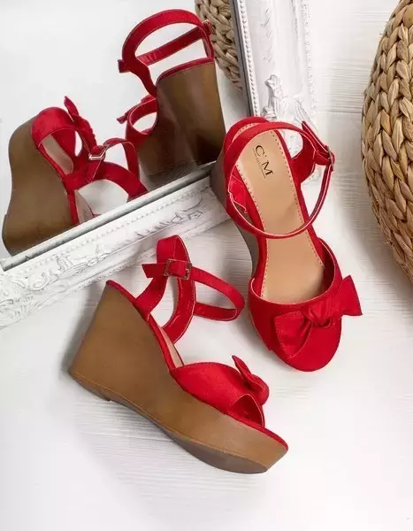 OUTLET Sandale roșii cu pană cu fundă decorativă Doria - Pantofi